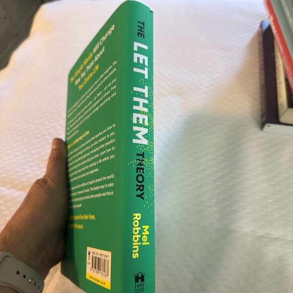 The Let Them Theory by Mel Robbins - Picture 4 of 7